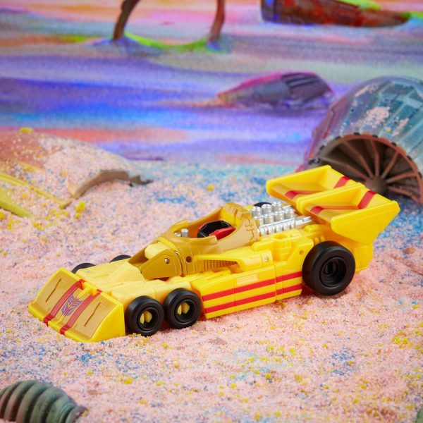 Transformers Generations Legacy Deluxe Dragstrip - Image 8