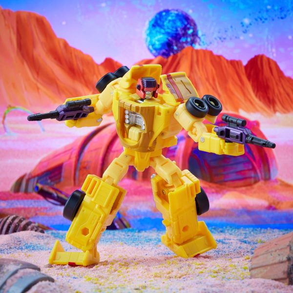 Transformers Generations Legacy Deluxe Dragstrip - Image 4
