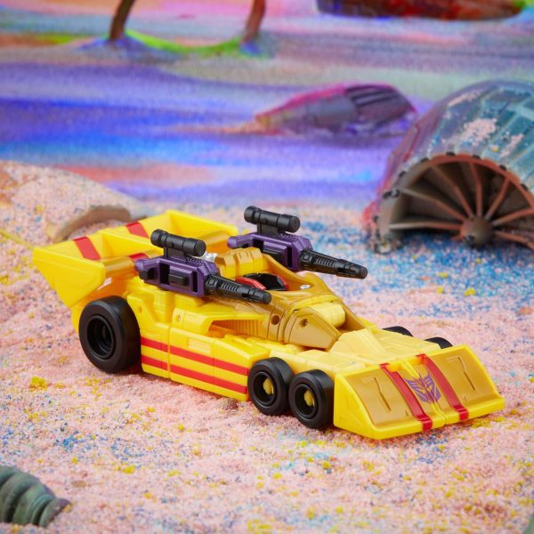 Transformers Generations Legacy Deluxe Dragstrip - Image 3