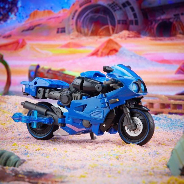 Transformers Generations Legacy Deluxe Prime Arcee - Image 9