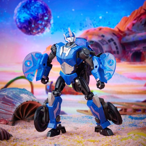 Transformers Generations Legacy Deluxe Prime Arcee - Image 2